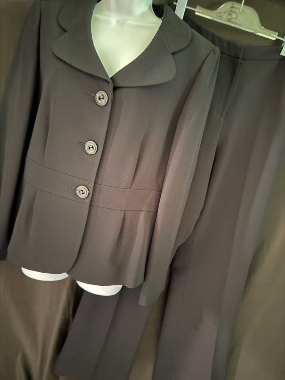 Navy Two-Piece Lined Pant Suit – Size 16